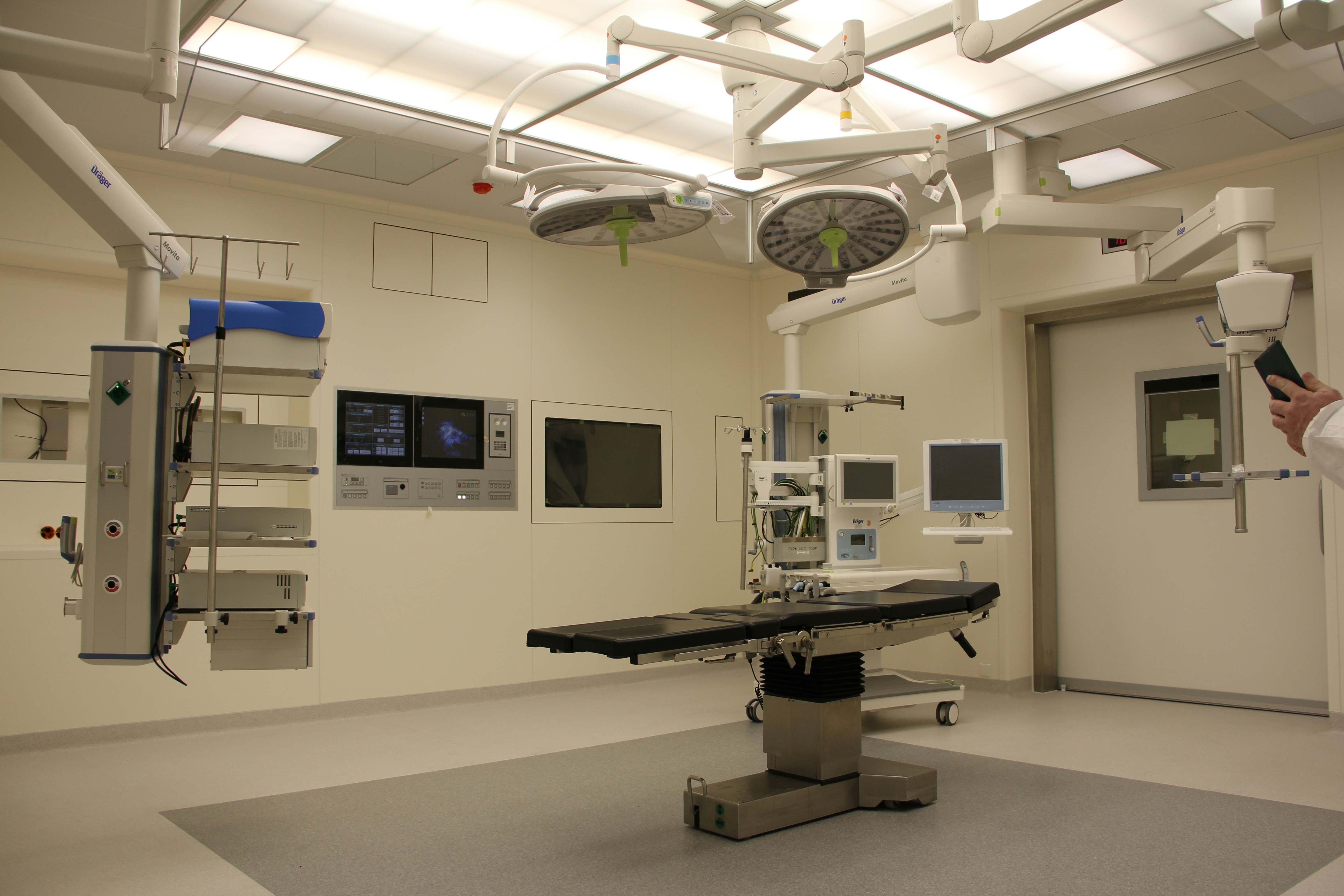 Surgical robot in operating theatre